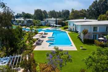 CORNELIA AZURE VILLAS 5 *